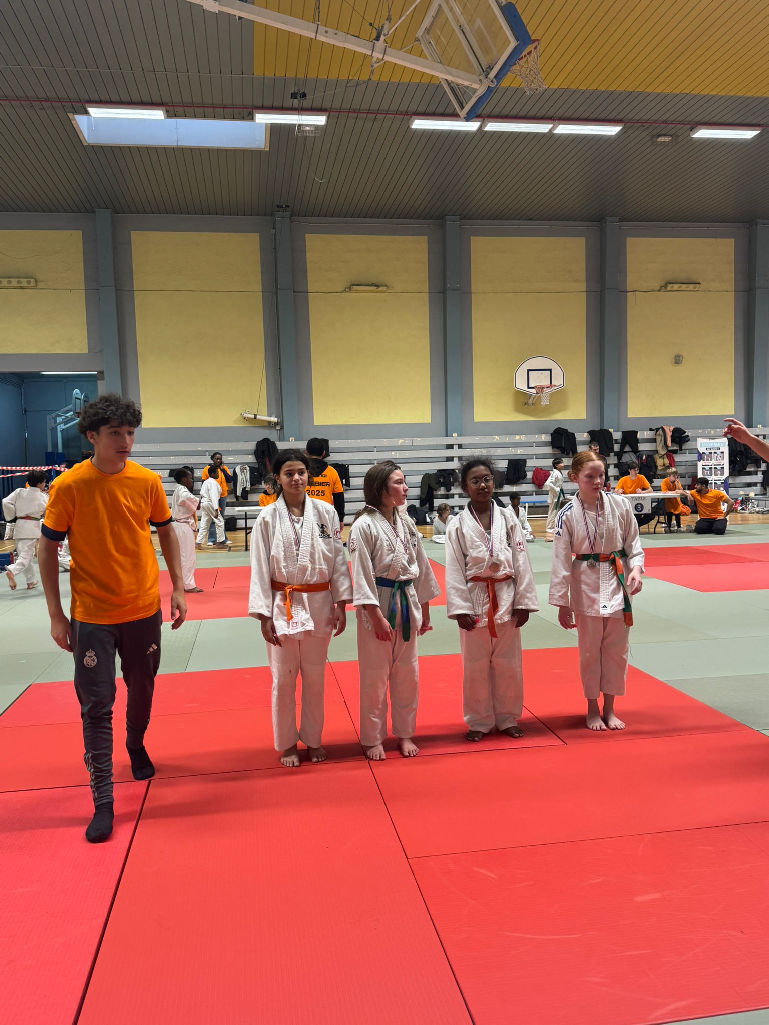 598182930_1352925996624350_9067648039336995703_n