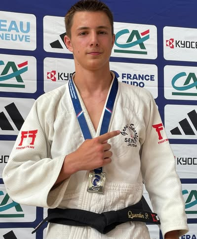 UN VICE-CHAMPION DE FRANCE ET UNE 5ᵉ PLACE NATIONALE : LE GS SENLIS JUDO RÉPOND PRÉSENT À CEYRAT